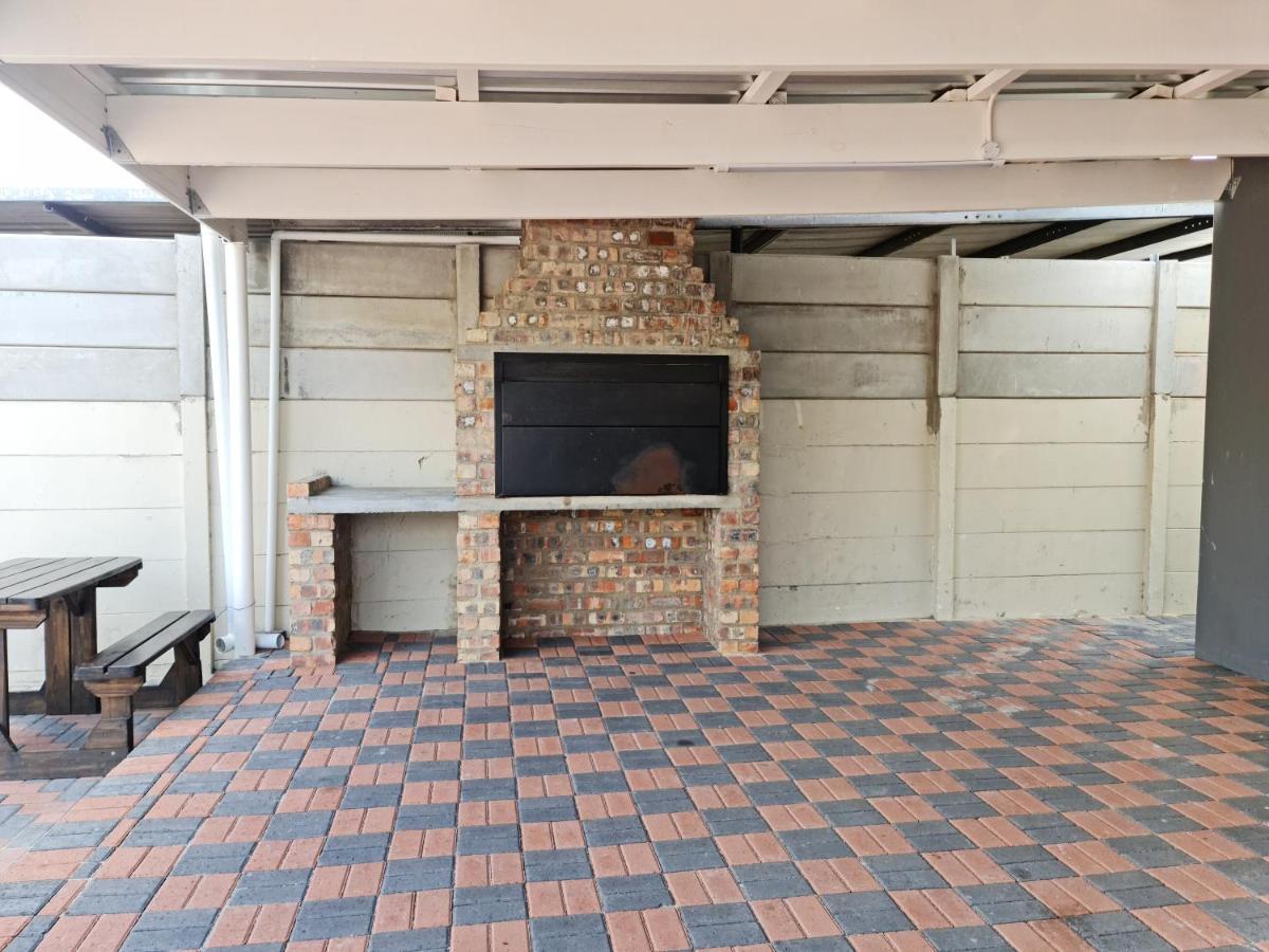 10 Florence street Oakdale Belliville 7530 cape town south African Extérieur photo
