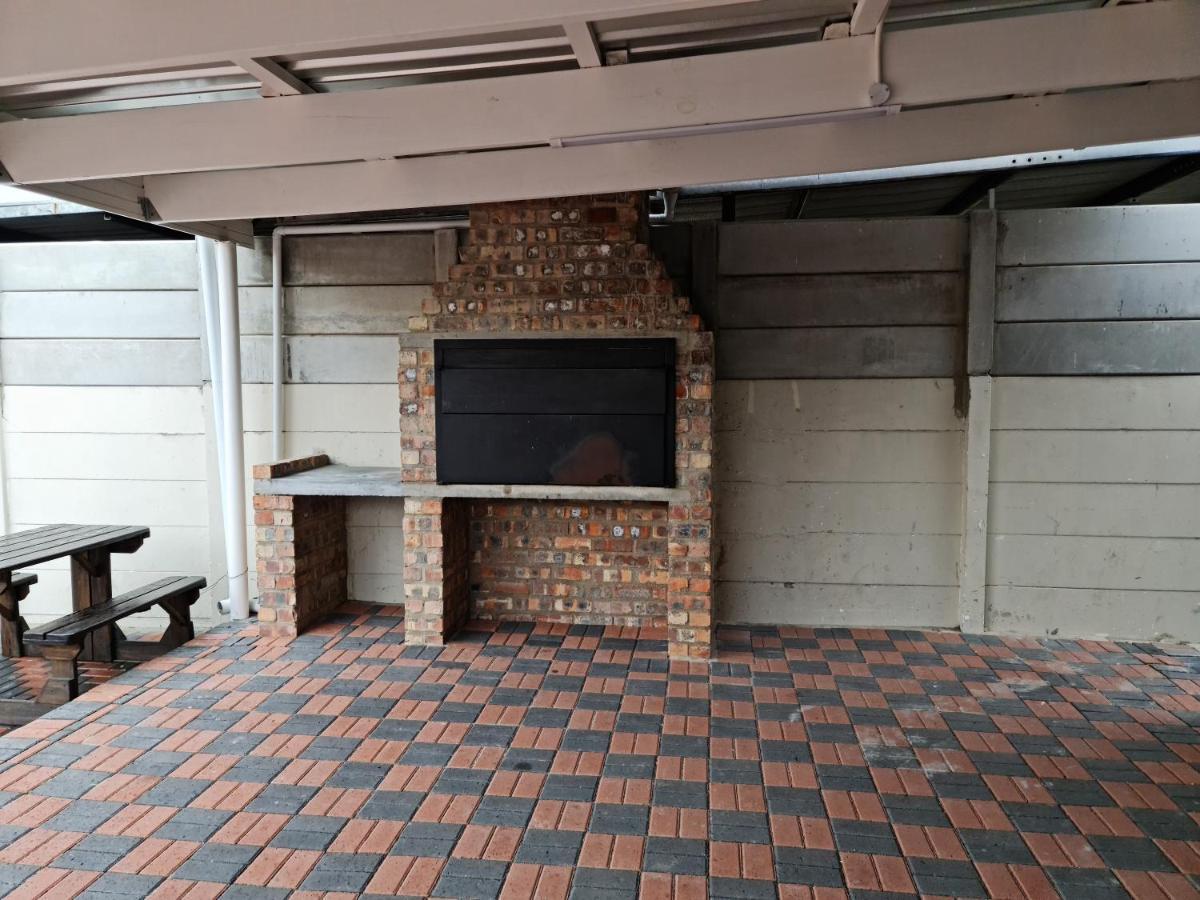 10 Florence street Oakdale Belliville 7530 cape town south African Extérieur photo