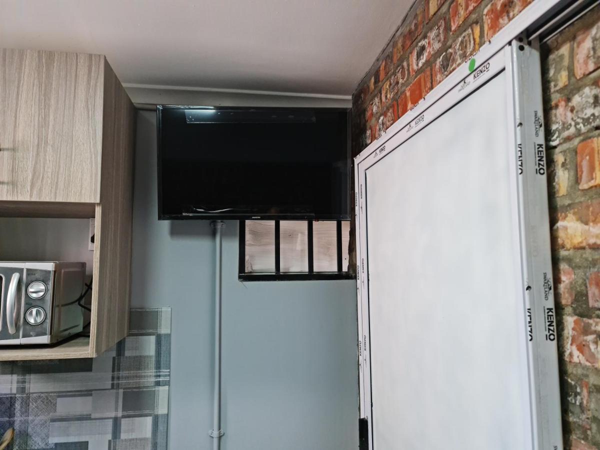10 Florence street Oakdale Belliville 7530 cape town south African Extérieur photo