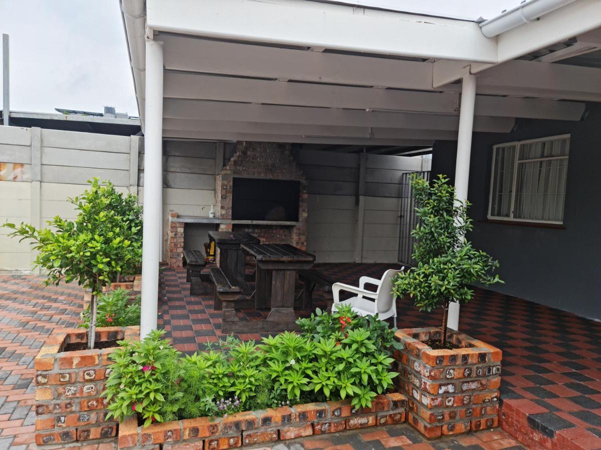 10 Florence street Oakdale Belliville 7530 cape town south African Extérieur photo