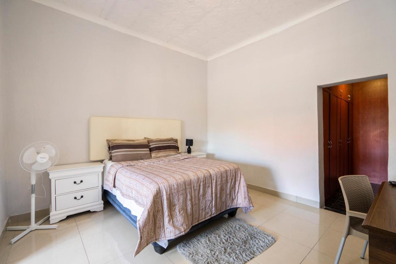 10 Florence street Oakdale Belliville 7530 cape town south African Extérieur photo