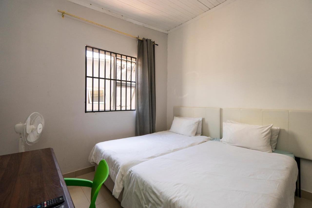 10 Florence street Oakdale Belliville 7530 cape town south African Extérieur photo