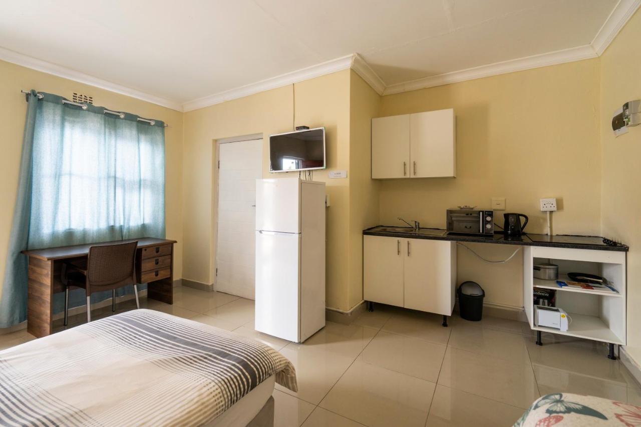 10 Florence street Oakdale Belliville 7530 cape town south African Extérieur photo